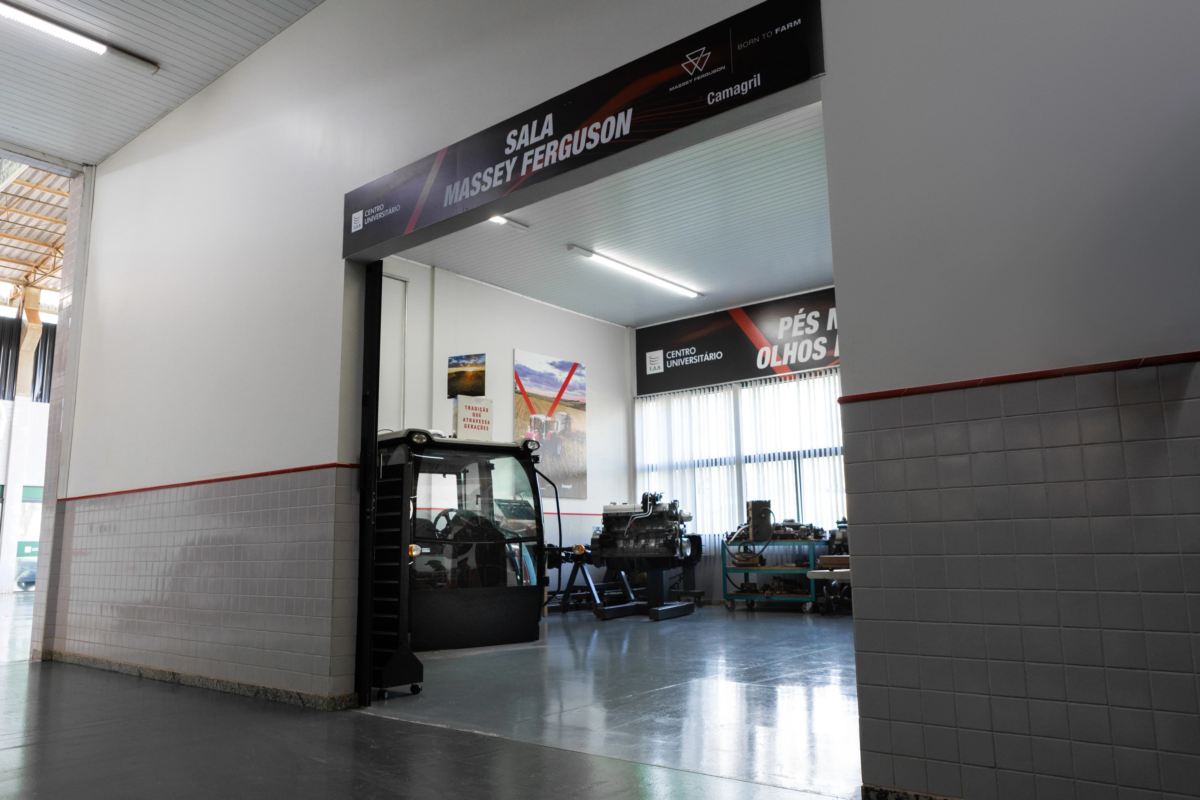 Sala Massey Ferguson