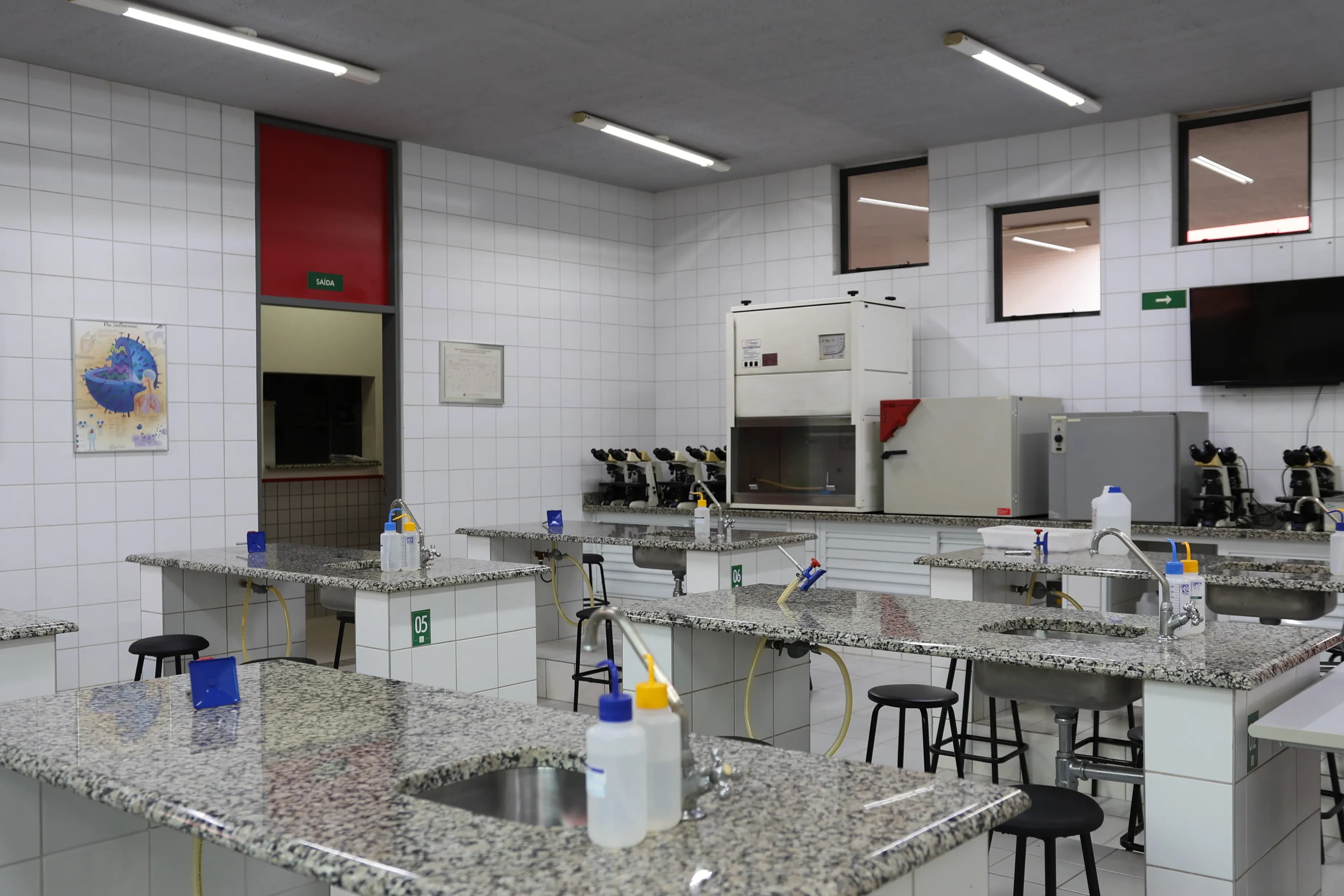Laboratório de Microbiologia I