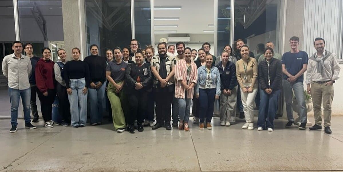 Acadêmicos de Ciências Contábeis, Gestão e Administração da FAG Toledo visitam a Fiasul