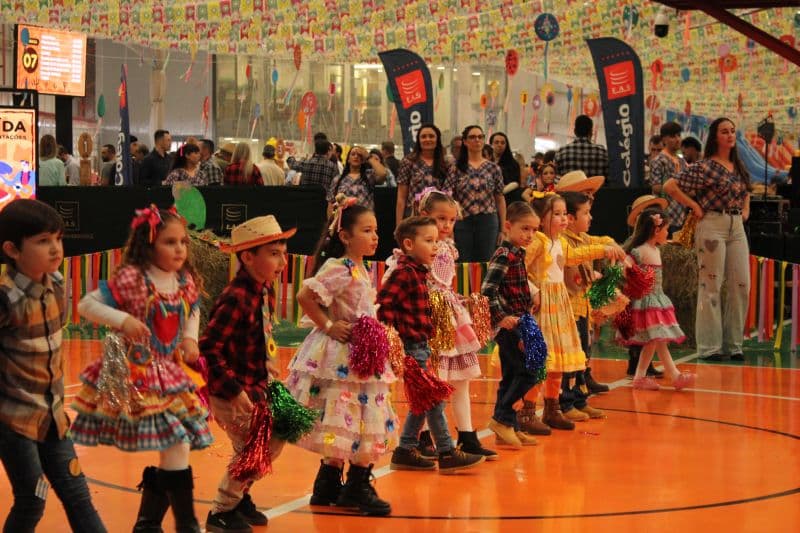 Festa Junina 2025 reúne mais de 6,5 mil pessoas em dia de cultura e celebração