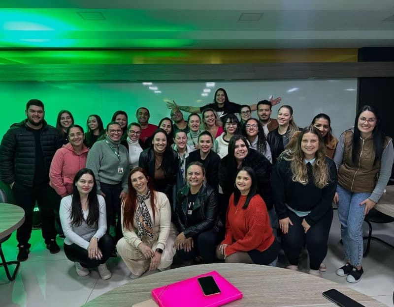 Acadêmicos do curso de Enfermagem participam de Aula da Saudade