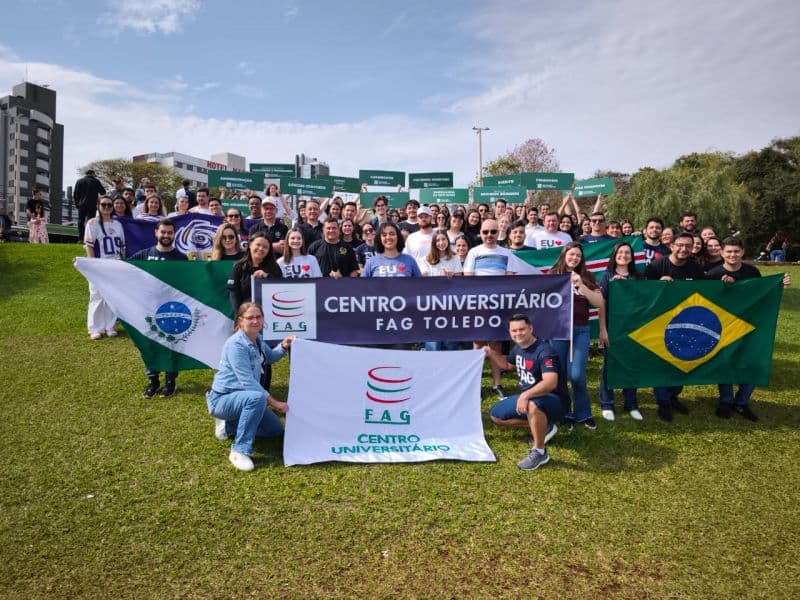 Centro FAG Toledo marca presença no Desfile da Independência