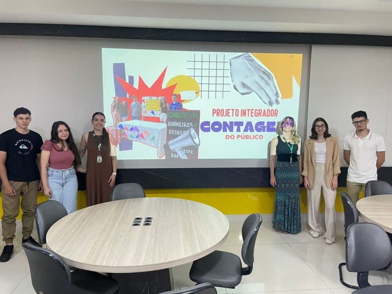 Acadêmicos de Contabilidade apresentam resultados estatísticos de evento da FAG Toledo