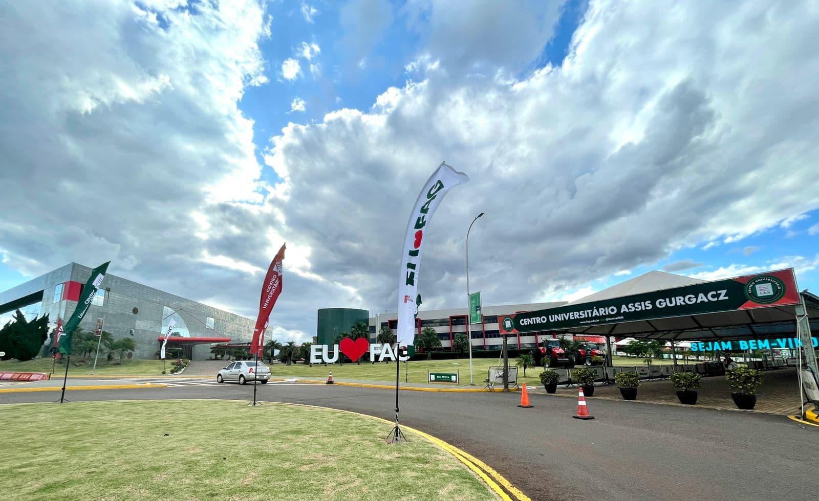 FAG recebe 4.775 vestibulandos neste sábado