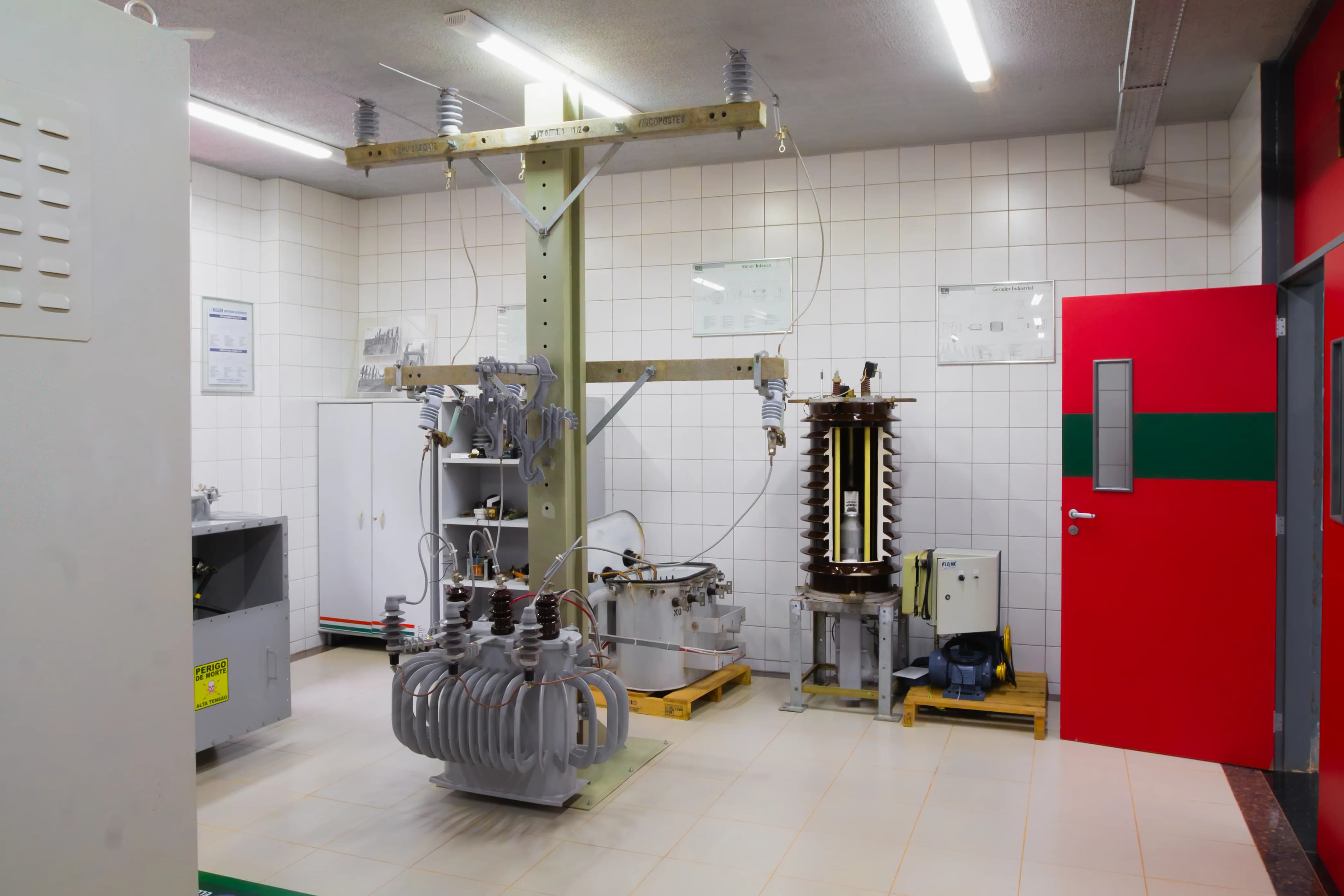 Laboratório de Elétrica e Potência