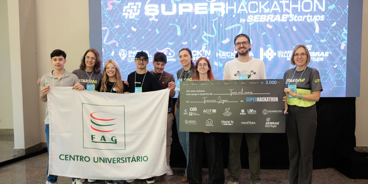 Acadêmicos do Centro FAG conquistam 3º lugar no Super Hackathon