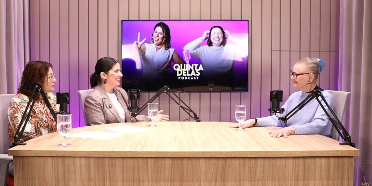 Coordenadora de Arquitetura e Urbanismo compartilha trajetória profissional em participação no podcast Quinta Delas