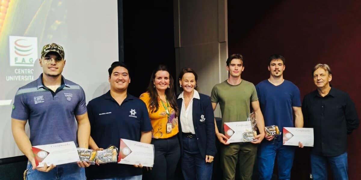 Desafio de Máxima Produtividade do Milho premia acadêmicos de Agronomia do Centro FAG