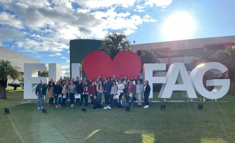 Colégio de Capanema visita Centro FAG