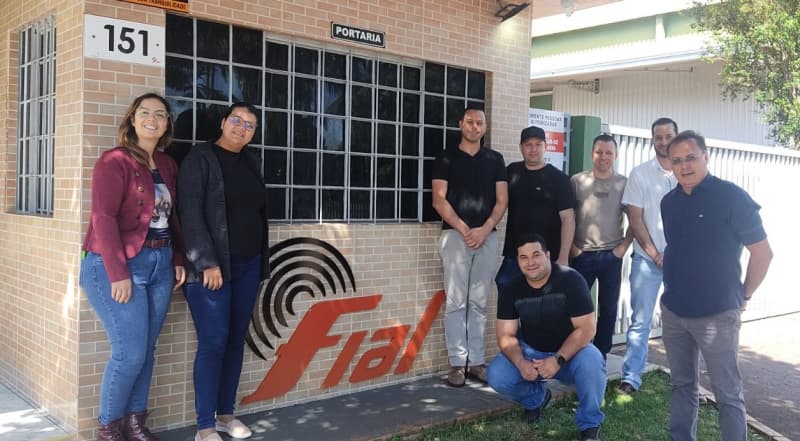 FAG Toledo: Turma da Pós em Gerenciamento de Indústria visita indústria de barbantes