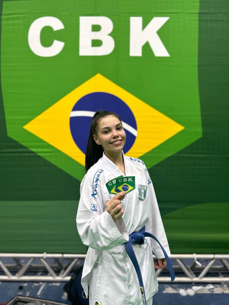 Acadêmica de Educação Física é convocada pela Seleção Brasileira de Karatê