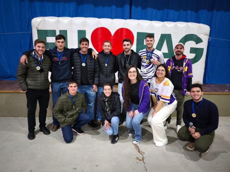 Atlética Ciclone homenageia alunos medalhistas da FAG Toledo
