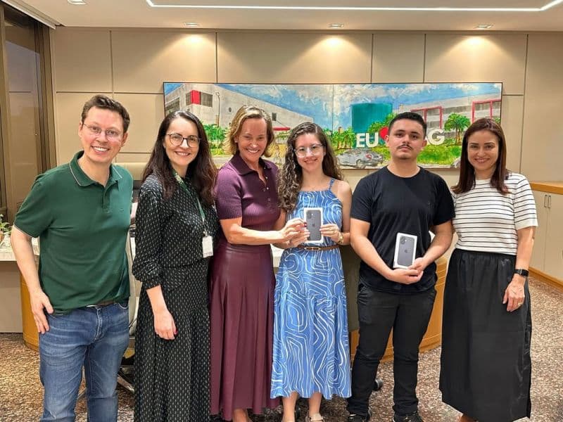 Centro Universitário FAG realiza entrega de iPhones do Programa Indique um Amigo