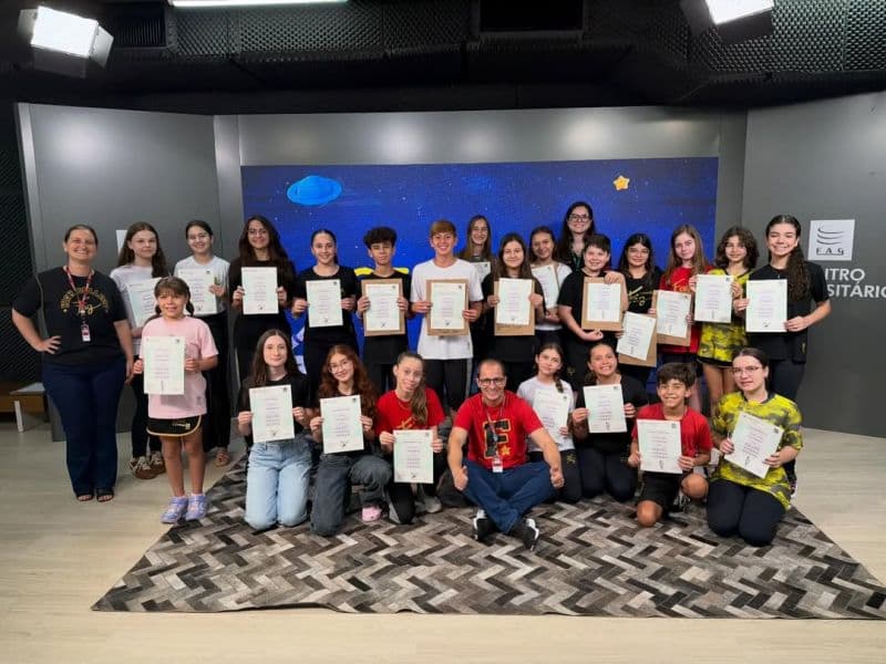 Alunos conquistam certificação Cambridge de Proficiência em Língua Inglesa